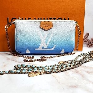 Louis vuitton by the pool pochette